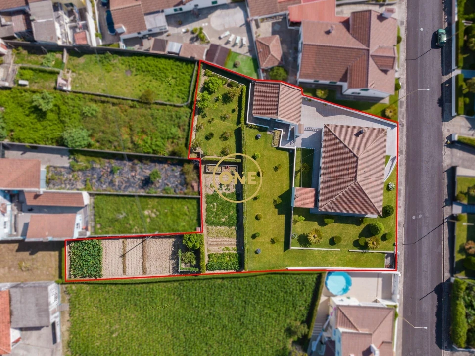 Moradia T3 para Venda em Povoação Foto 21