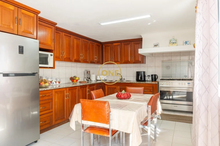 Moradia T3 para Venda em Povoação Foto 16