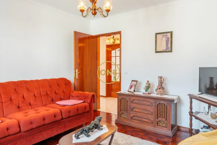 Moradia T3 para Venda em Povoação Foto 12