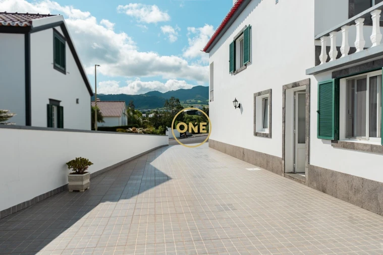 Moradia T3 para Venda em Povoação Foto 18