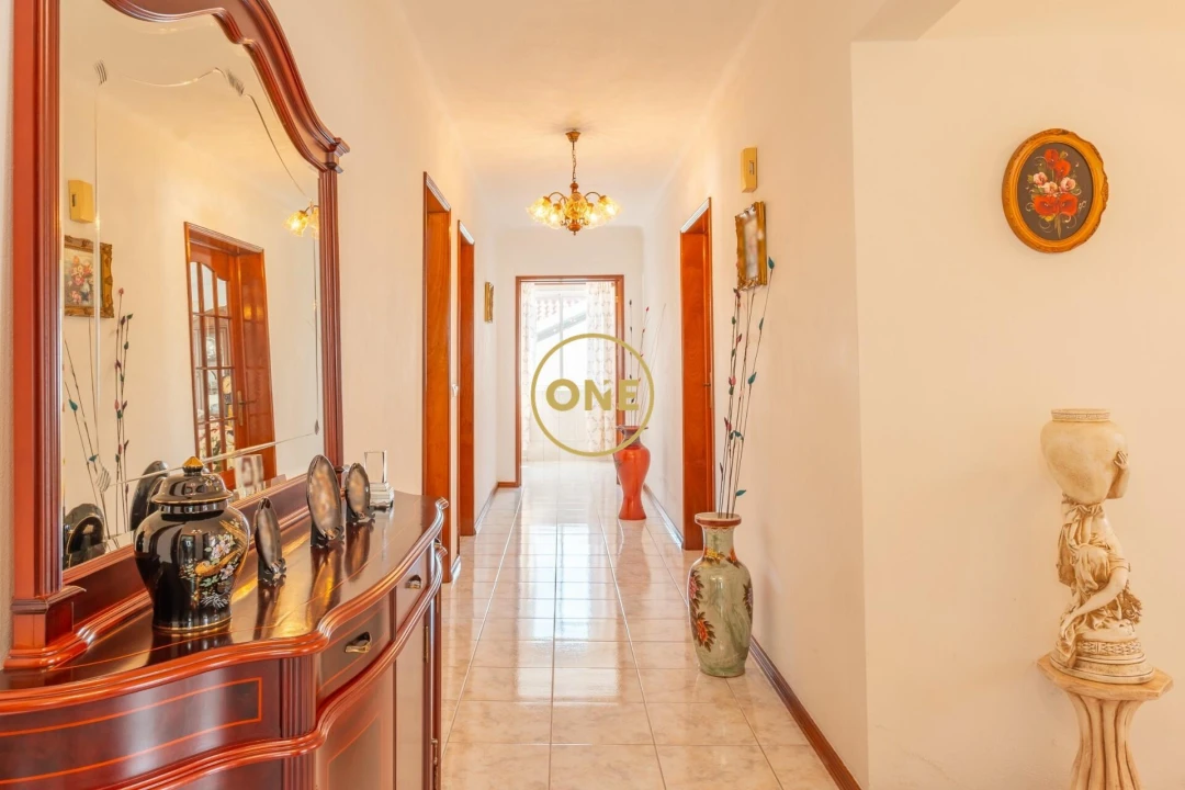 Moradia T3 para Venda em Povoação Foto 8