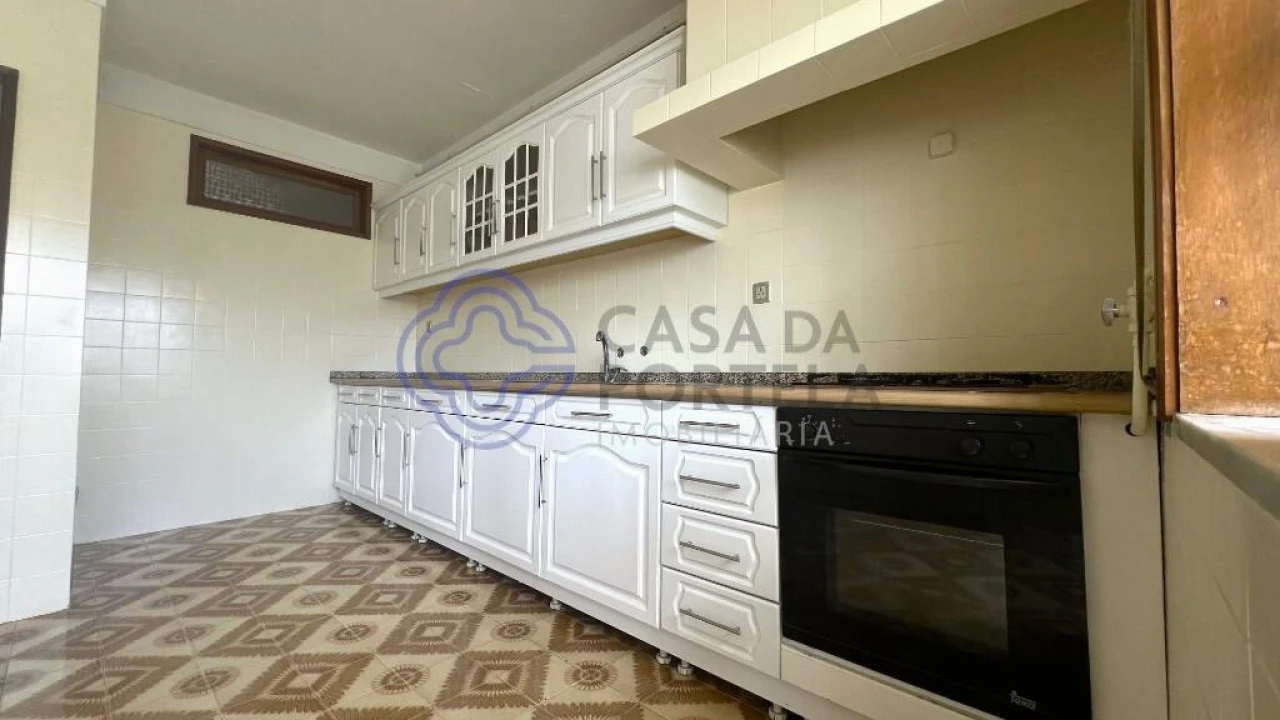 Moradia T2 para Venda em Oliveira do Douro Foto 10