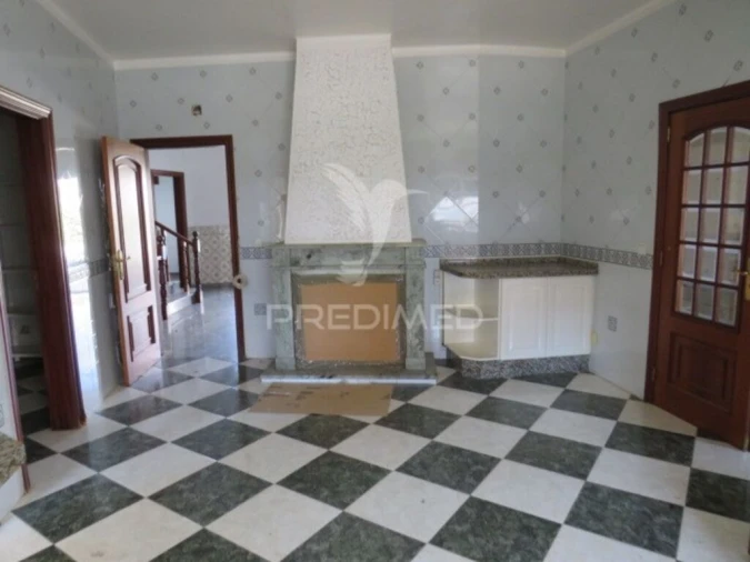 Moradia T4 para Venda em Assunção, Ajuda, Salvador e Santo Ildefonso Foto 4