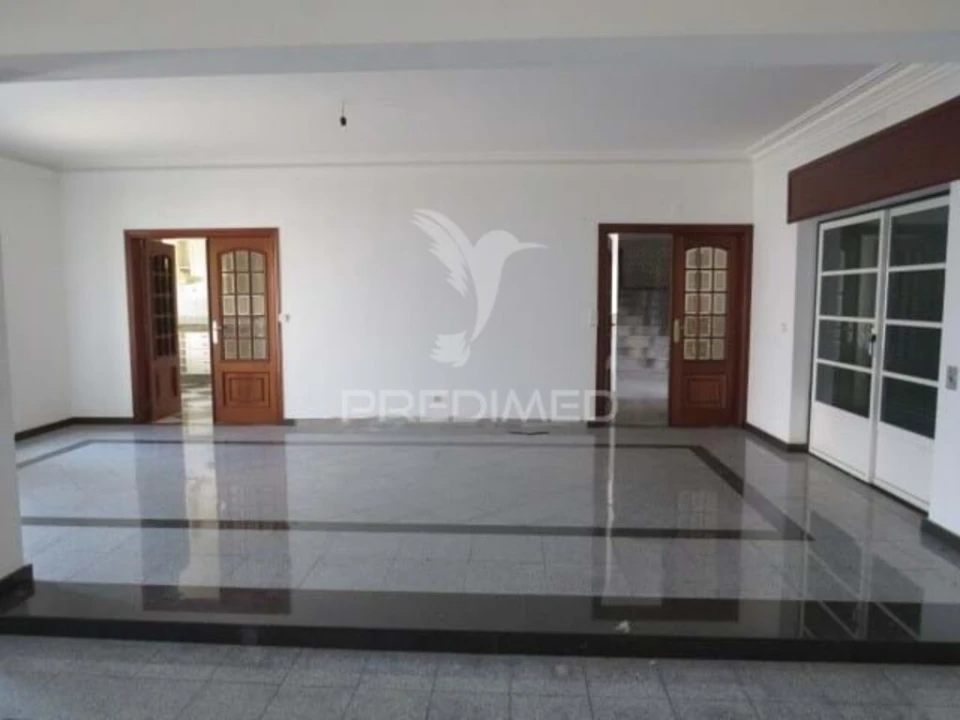 Moradia T4 para Venda em Assunção, Ajuda, Salvador e Santo Ildefonso Foto 5