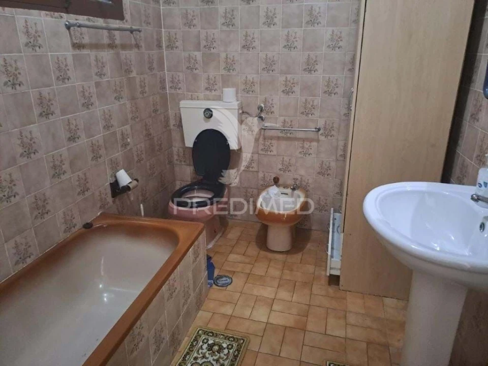 Moradia T4 para Venda em Alfaião Foto 6