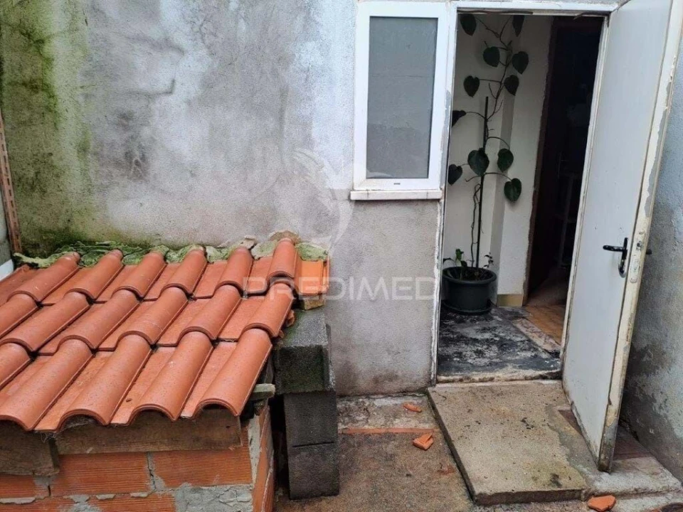 Moradia T4 para Venda em Alfaião Foto 8