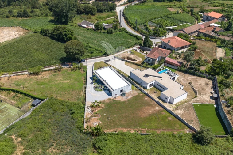 Moradia T3 para Venda em Turiz Foto 4