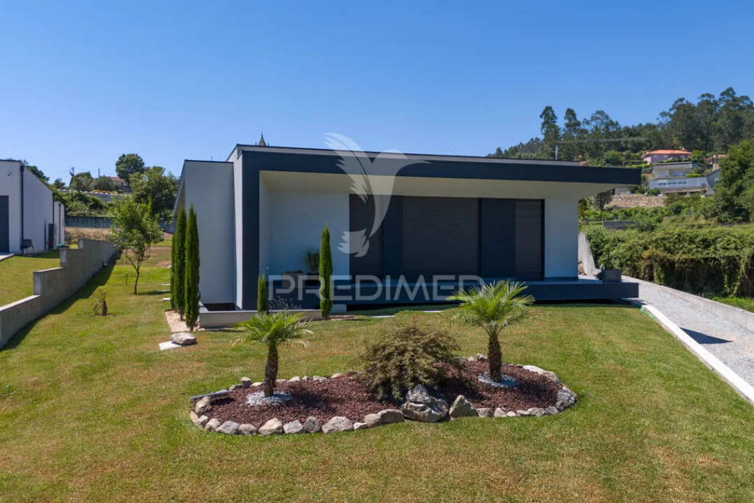 Moradia T3 para Venda em Turiz Foto 3