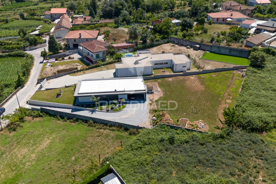 Moradia T3 para Venda em Turiz Foto 2