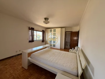 Moradia T4 para Venda em Carcavelos e Parede