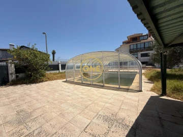Moradia T4 para Venda em Carcavelos e Parede
