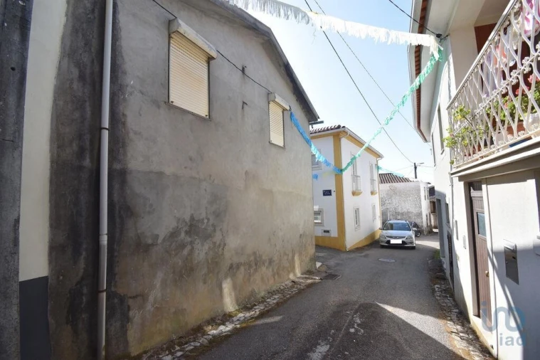 Moradia T2 para Venda em Vila Nova Foto 2