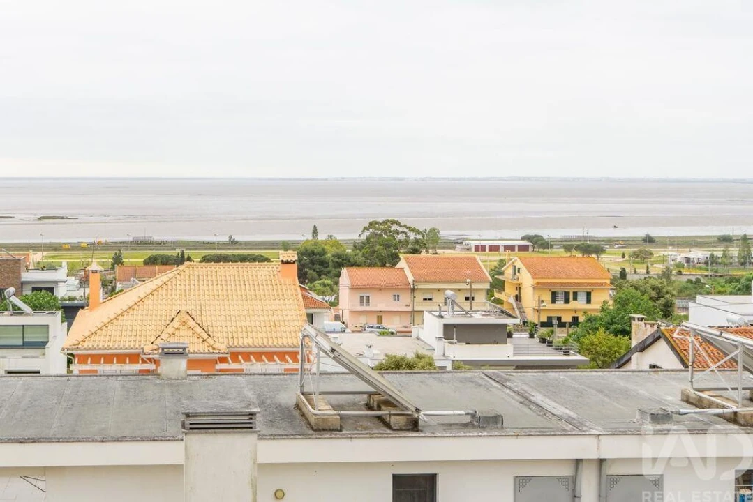 Moradia T5 para Venda em Santa Iria de Azoia, São João da Talha e Bobadela Foto 29