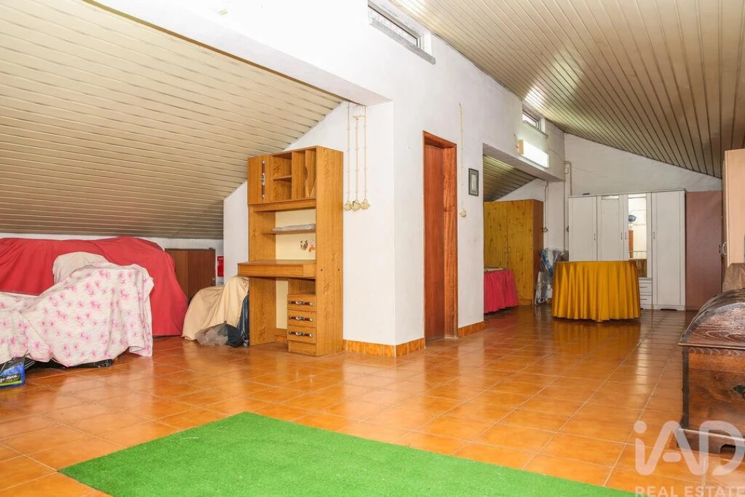 Moradia T5 para Venda em Santa Iria de Azoia, São João da Talha e Bobadela Foto 26