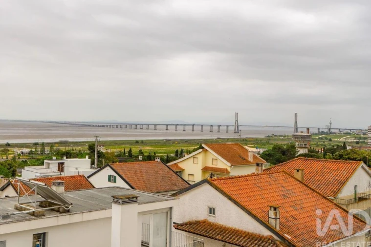 Moradia T5 para Venda em Santa Iria de Azoia, São João da Talha e Bobadela Foto 27