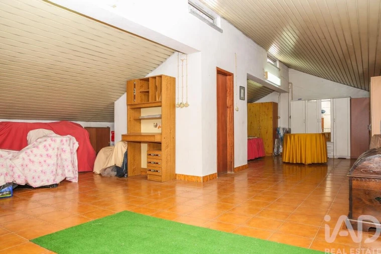 Moradia T5 para Venda em Santa Iria de Azoia, São João da Talha e Bobadela Foto 24