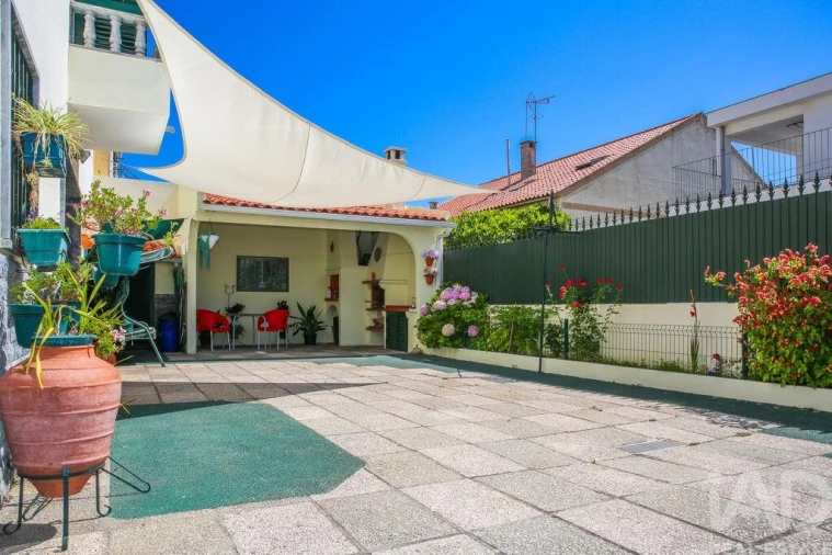 Moradia T5 para Venda em Santa Iria de Azoia, São João da Talha e Bobadela Foto 4