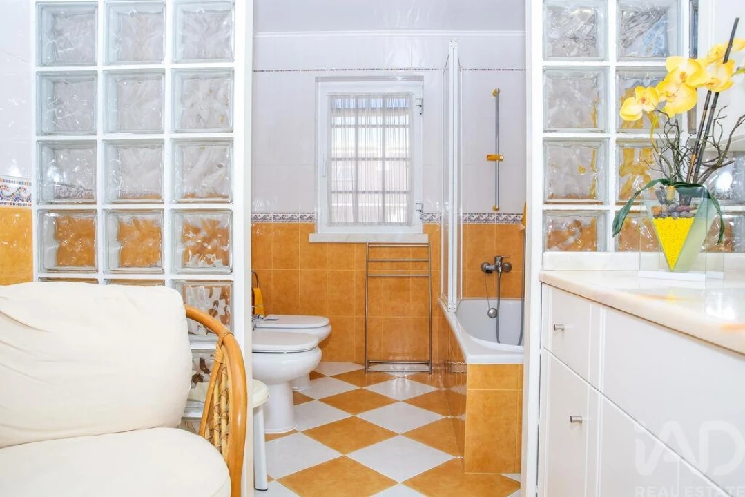 Moradia T5 para Venda em Santa Iria de Azoia, São João da Talha e Bobadela Foto 15