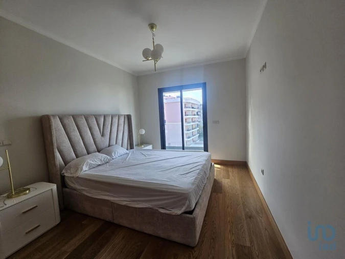 Apartamento T3 para Arrendamento em São Martinho Foto 8