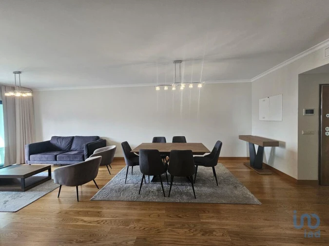 Apartamento T3 para Arrendamento em São Martinho Foto 1