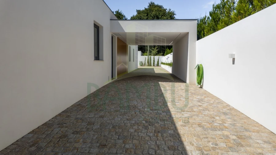 Moradia T3 para Venda em Sopo Foto 3