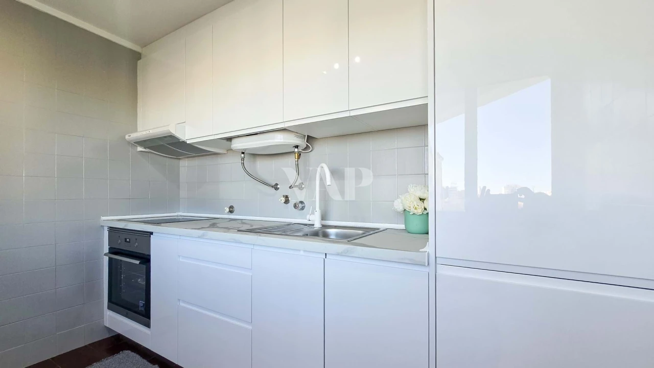 Apartamento T1 para Venda em Quarteira Foto 12