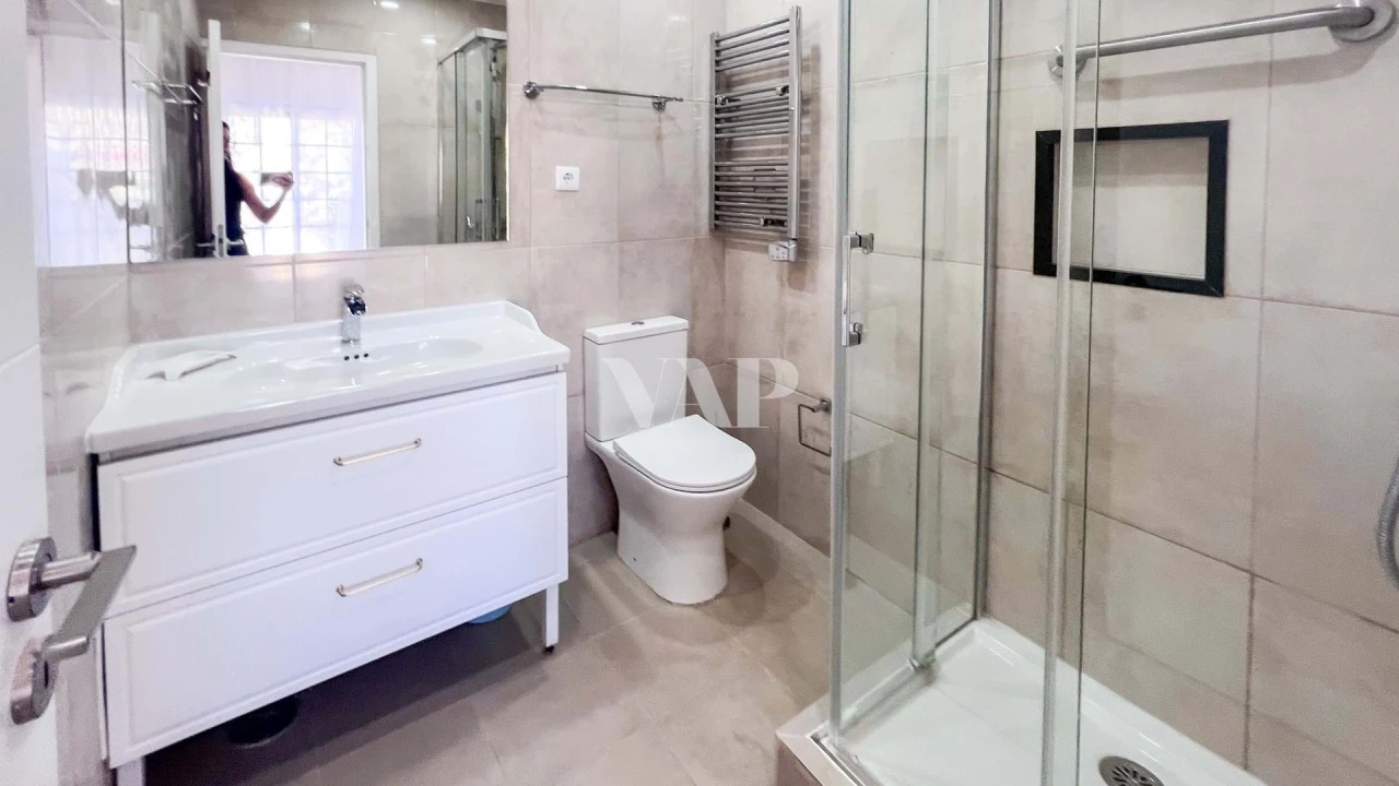 Moradia T4 para Arrendamento em Almancil Foto 22