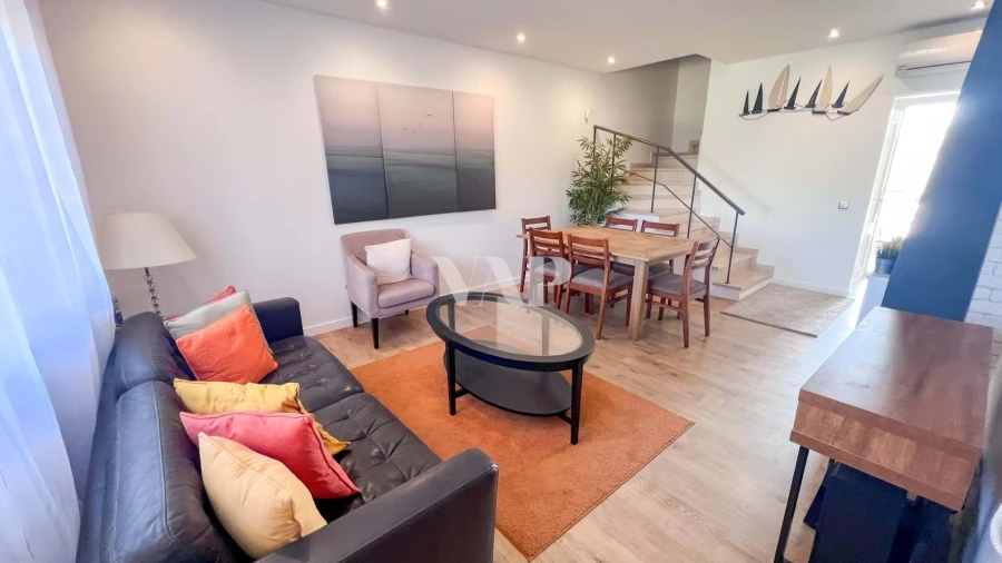 Moradia T4 para Arrendamento em Almancil Foto 10