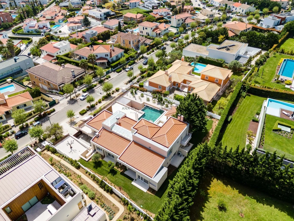 Moradia T5 para Venda em Agualva e Mira-Sintra Foto 5