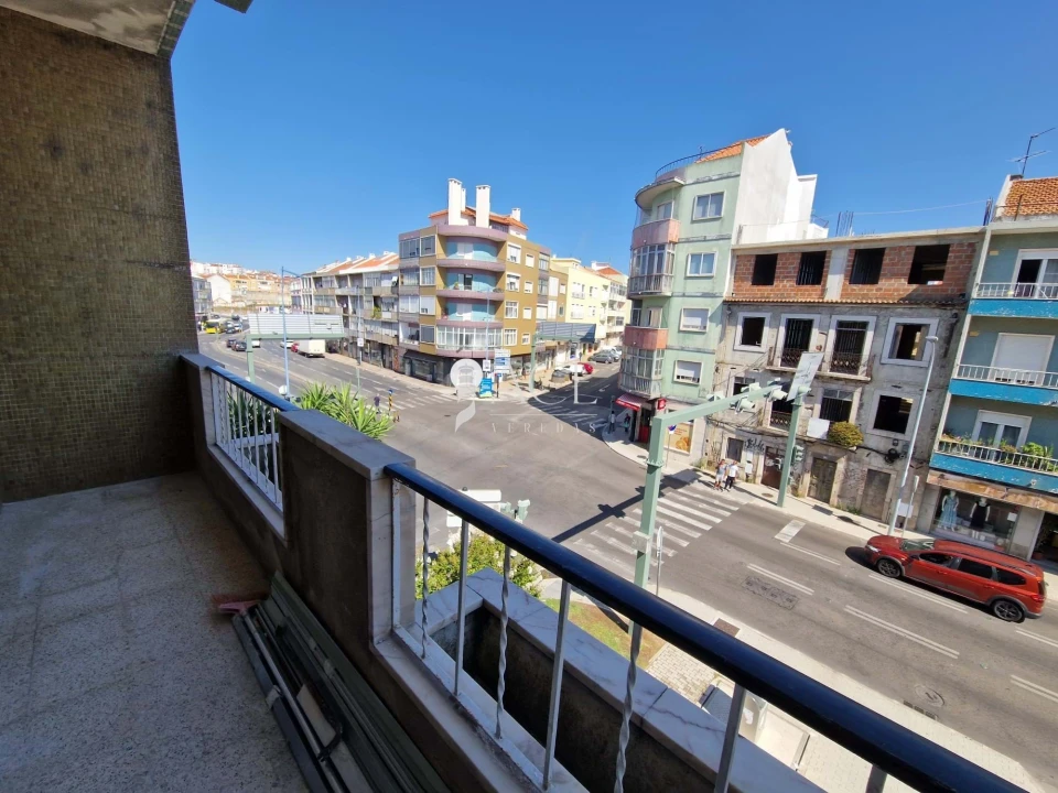 Apartamento T2 para Venda em Falagueira-Venda Nova Foto 2