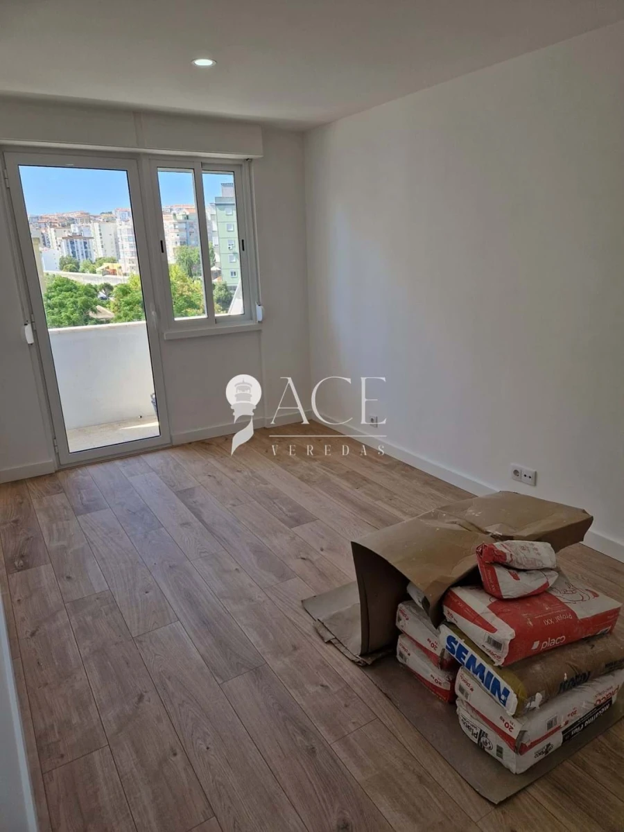 Apartamento T2 para Venda em Falagueira-Venda Nova Foto 8