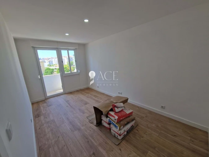 Apartamento T2 para Venda em Falagueira-Venda Nova Foto 7