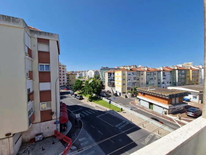 Apartamento T2 para Venda em Falagueira-Venda Nova Foto 9