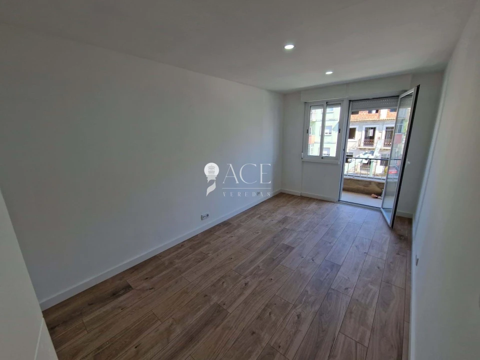 Apartamento T2 para Venda em Falagueira-Venda Nova Foto 3