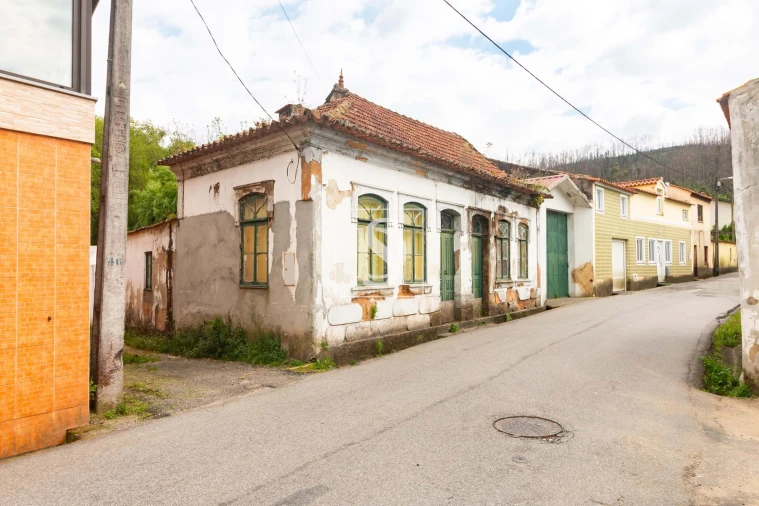 Moradia T2 para Venda em Albergaria-A-Velha e Valmaior Foto 2