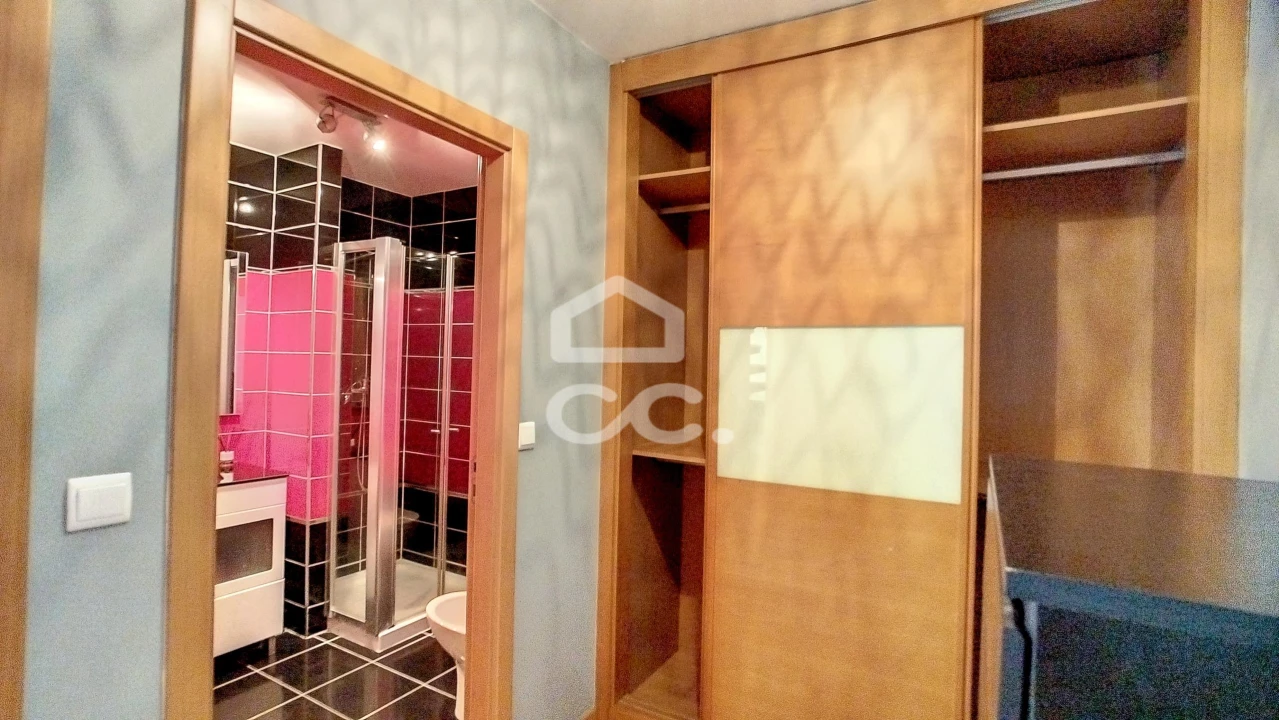 Apartamento T4 para Arrendamento em Santa Maria Maior Foto 11