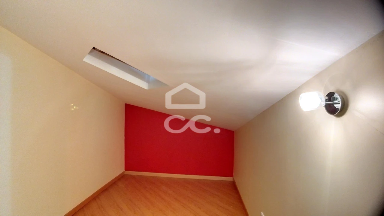 Apartamento T4 para Arrendamento em Santa Maria Maior Foto 22