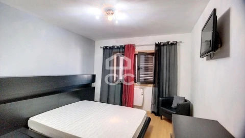 Apartamento T4 para Arrendamento em Santa Maria Maior