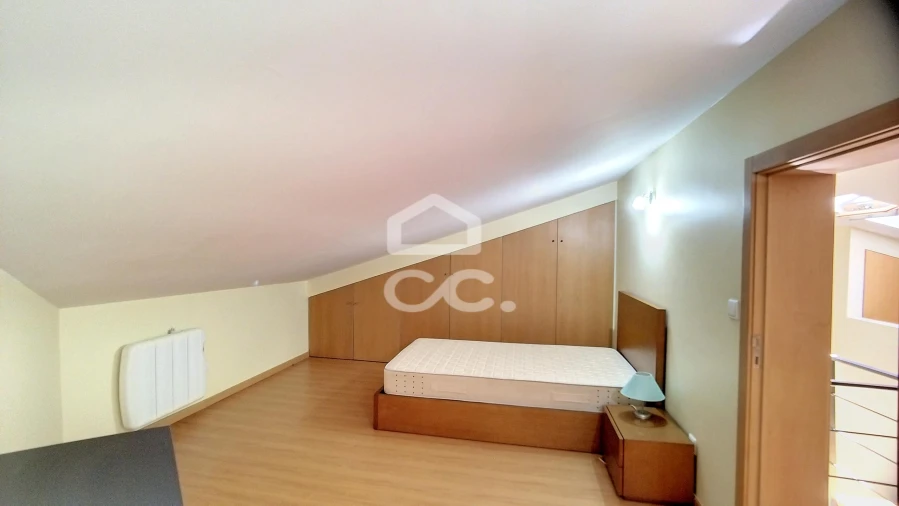 Apartamento T4 para Arrendamento em Santa Maria Maior Foto 21