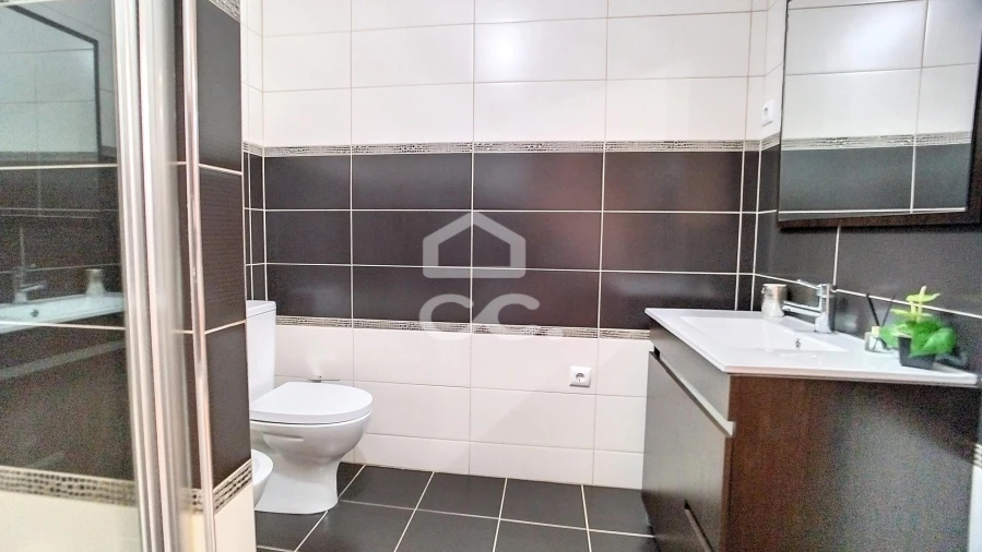 Apartamento T4 para Arrendamento em Santa Maria Maior Foto 14