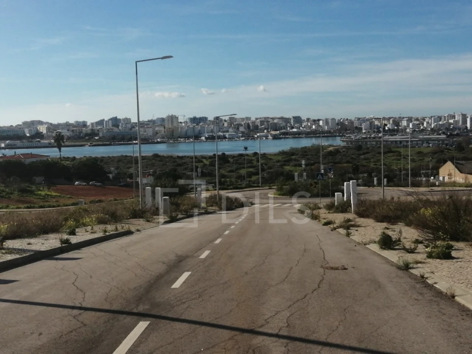 Terreno para Venda em Estômbar e Parchal Foto 4