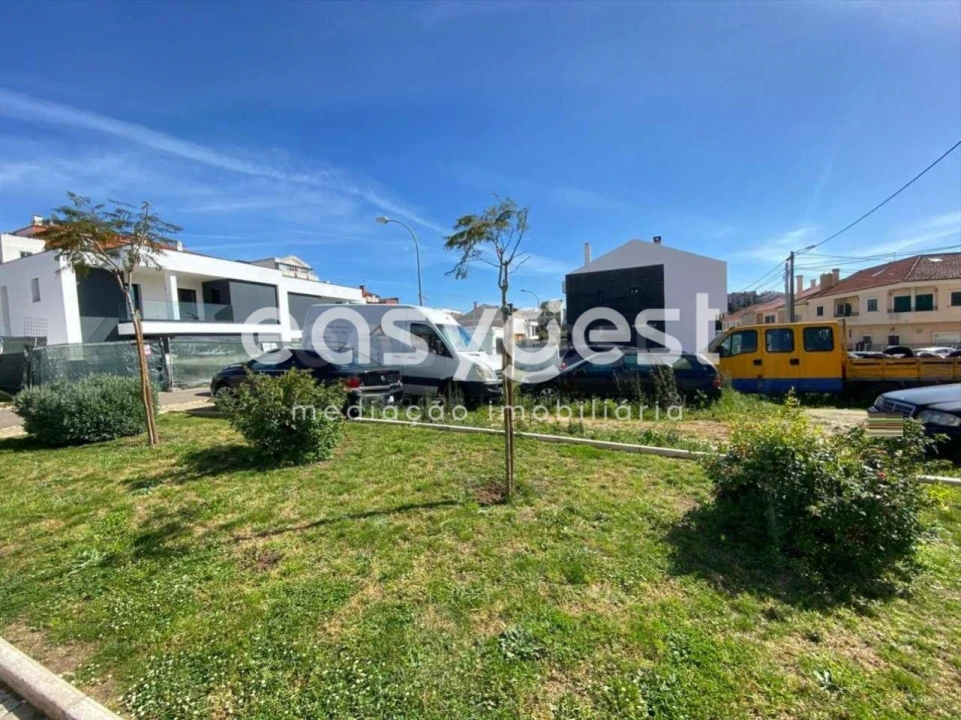 Terreno Misto para Venda em Casal de Cambra Foto 1