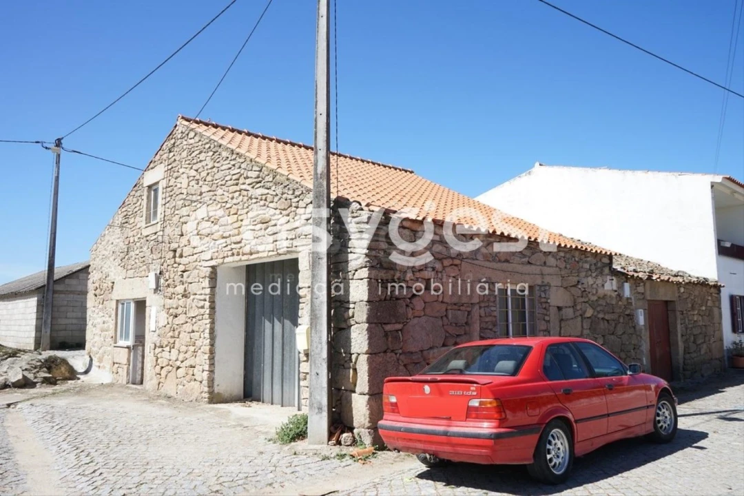 Moradia T2 para Venda em Escalhão Foto 3