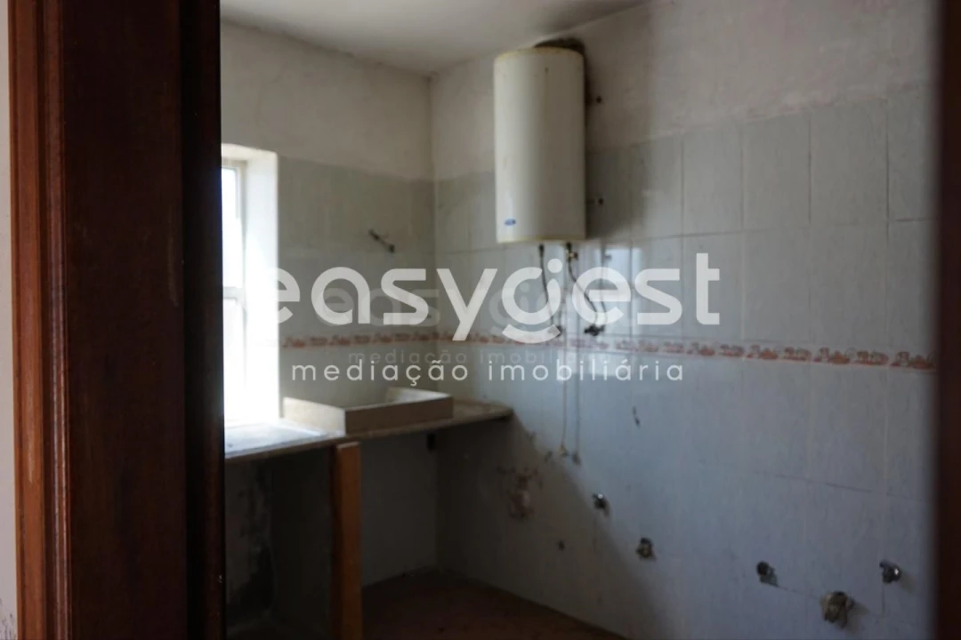 Moradia T2 para Venda em Escalhão Foto 8