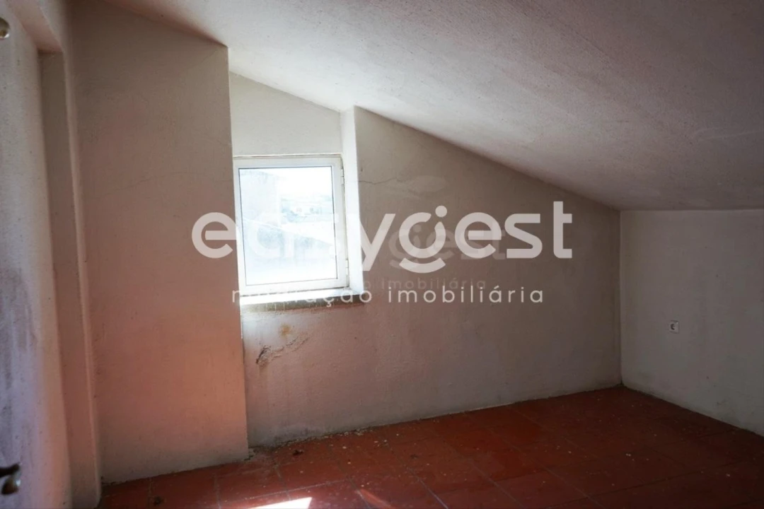 Moradia T2 para Venda em Escalhão Foto 12