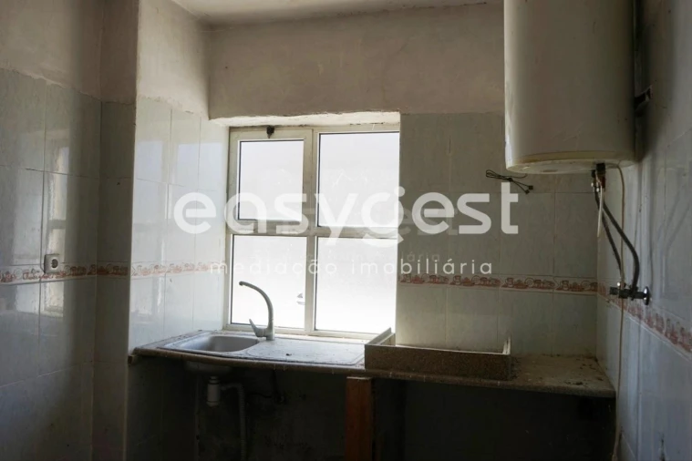 Moradia T2 para Venda em Escalhão Foto 9