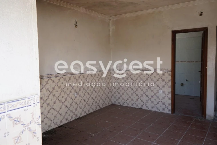 Moradia T2 para Venda em Escalhão Foto 17