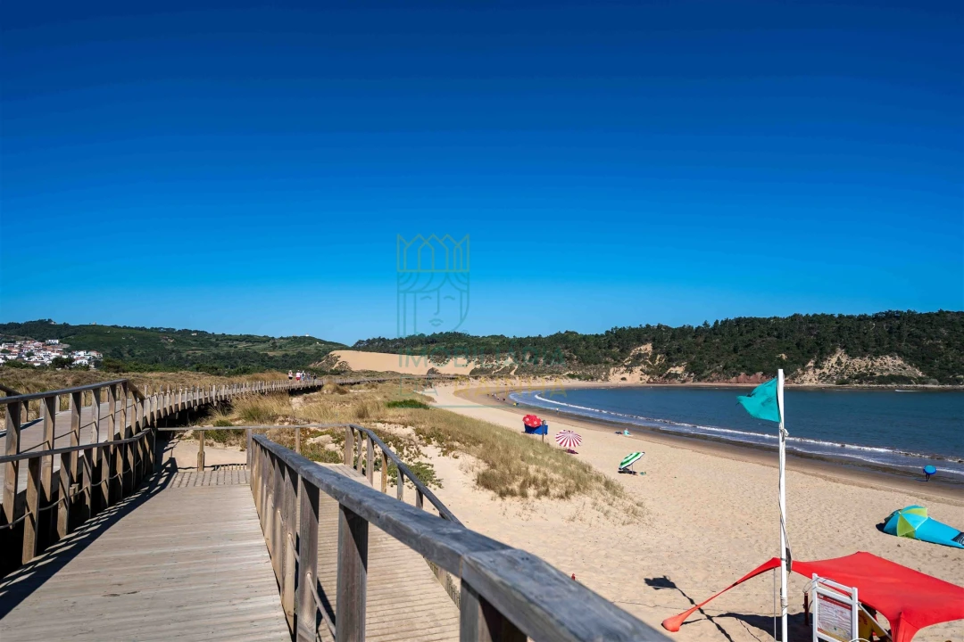 Apartamento T4 para Venda em São Martinho do Porto Foto 22