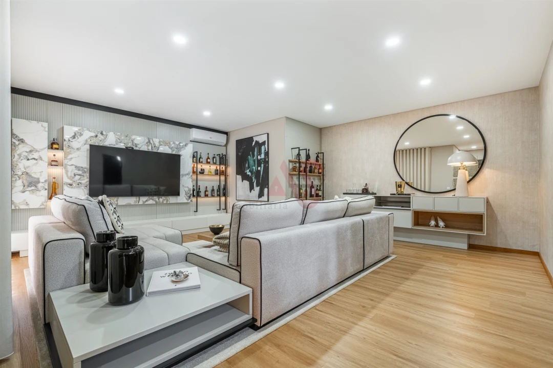 Moradia T3 para Venda em Idães Foto 13