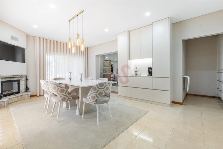 Moradia T3 para Venda em Idães Foto 21